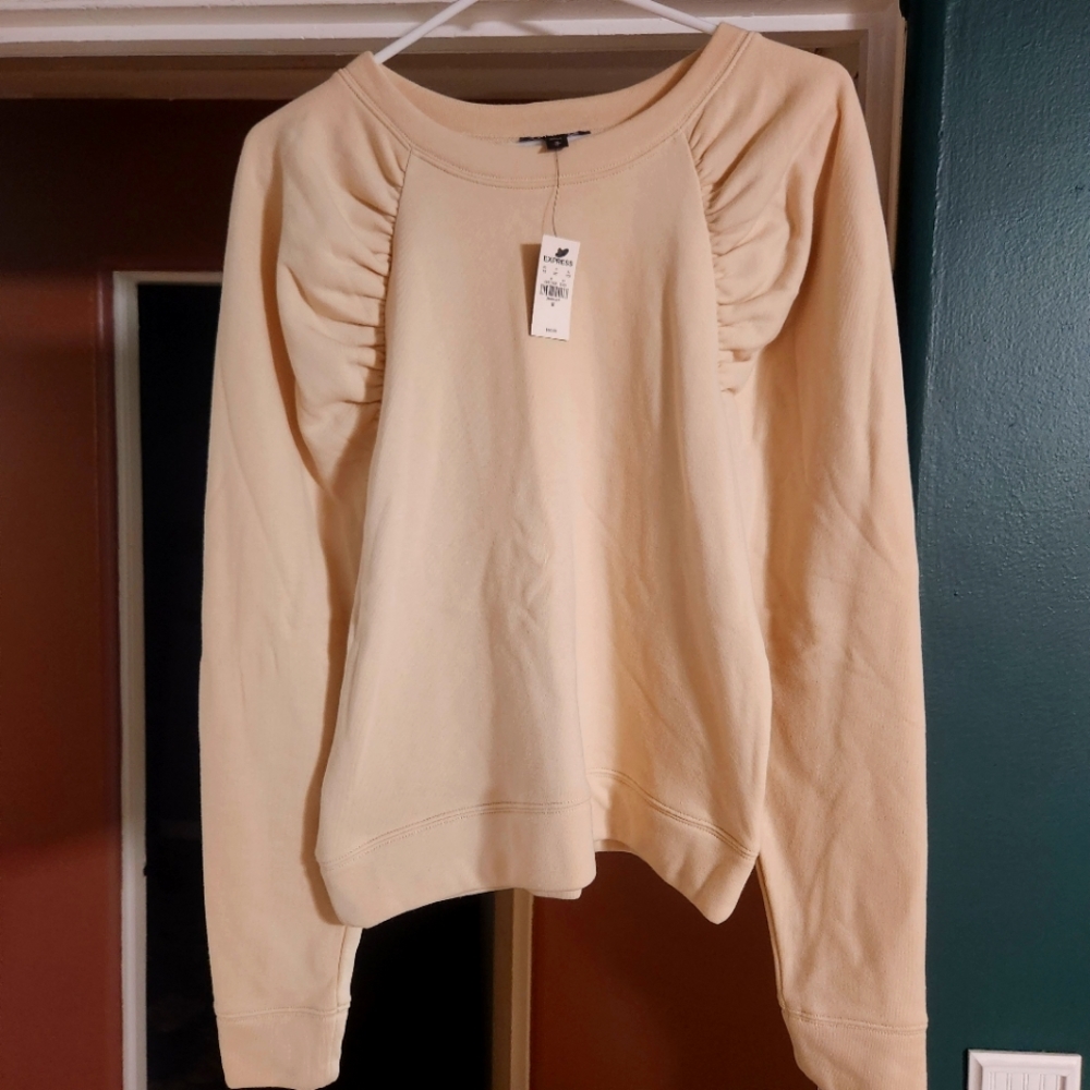 Express Mediun Modified Shoulder Shape Cute Round Neck Sweater